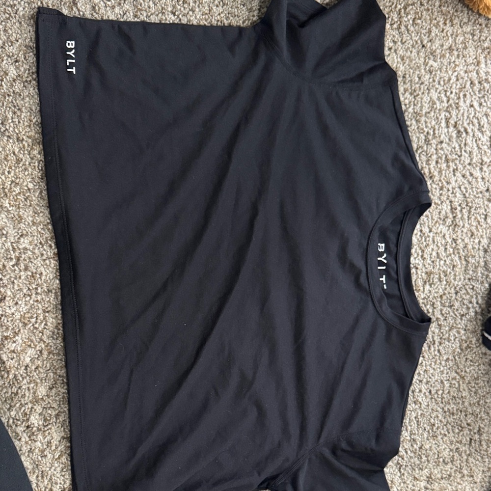 Women’s BYLT brand cropped black tee